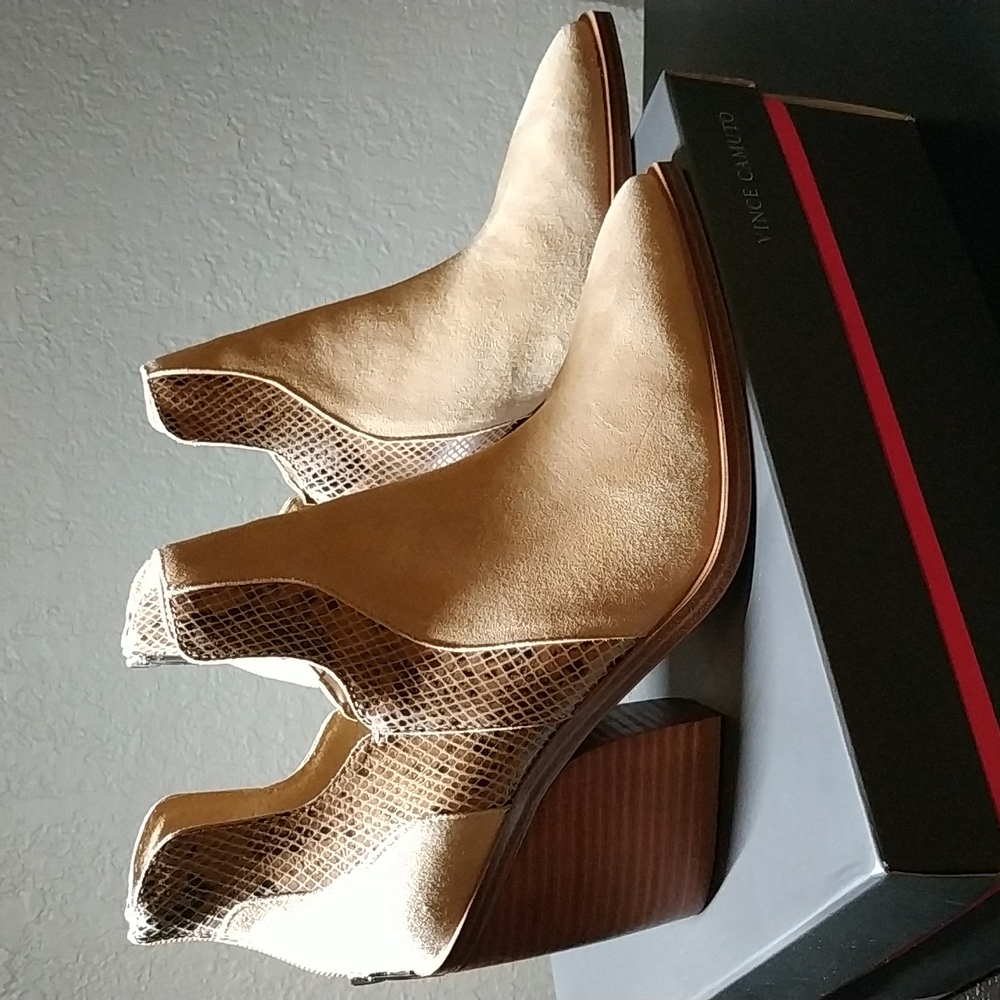 Vince Camuto Boots Size 11M